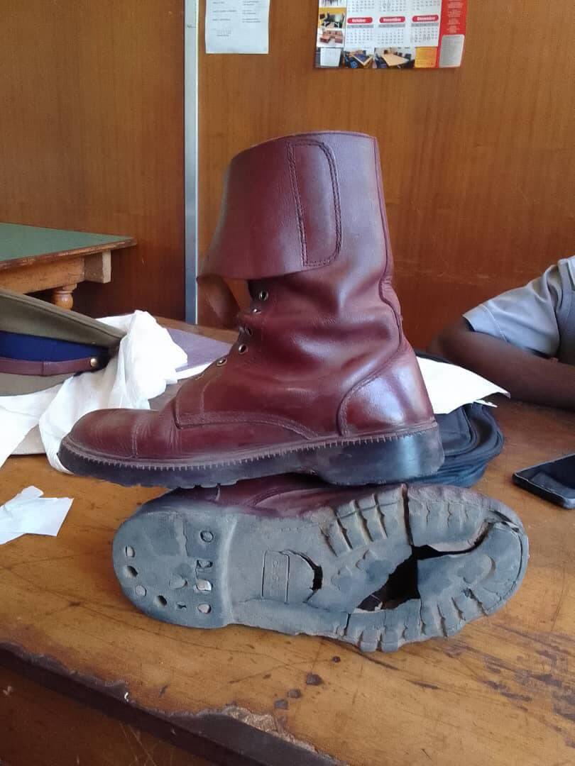 TashisG's tweet photo. The Zanu PF regime does not even care about the civil servants...look at these shoes for a policeman active in the force... God help Zimbabwe https://t.co/ynIG3Yc8Hl