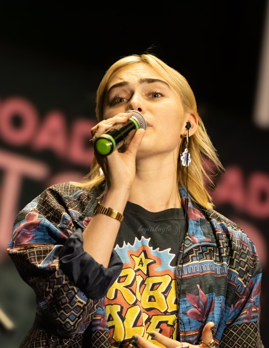 lovemegcuteness's tweet photo. Day 3 of not being noticed by Queen
@ImMegDonnelly https://t.co/fVmWCtDsco