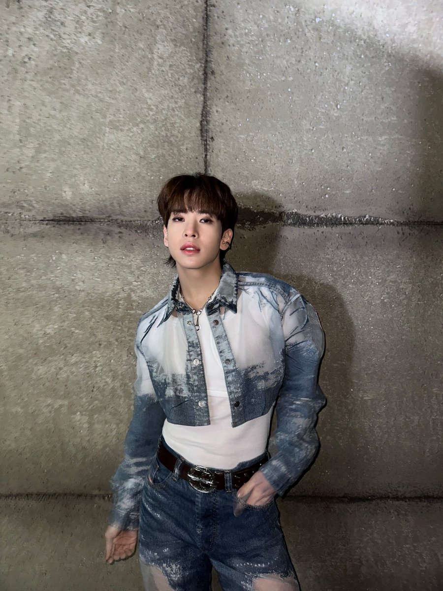 CRAVITY_twt's tweet photo. U know I be serving c—
 😳🫢👀😈
#CRAVITY #크래비티
#ALLEN #앨런
#EVERSHINE
#Love_or_Die https://t.co/RtXbWUG12H