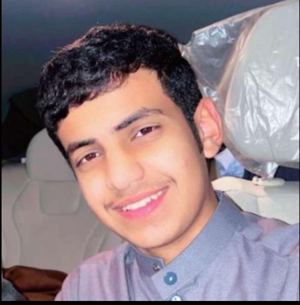 aboyazeed52's tweet photo. الشاب أحمد باحص
انتقل إلى رحمة الله
إلى لطف الله وكرمه
في كنف خالقه وفي ظل كرمه وعفوه
رحل عن دنيا الفناء وتركنا من بعده إلى الفناء
مصير حتمي ومآلنا جميعا لا منجأ ولا مفر
الله خلقه وأوجده ثم قضى أجله وكلنا كذلك وسائر الخلق والبشر فاللهم توله برحمتك واربط على قلب والديه واجبرهم 🤲 https://t.co/mLecNNYhPc