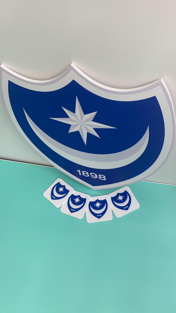 Simply The Crest tweet media