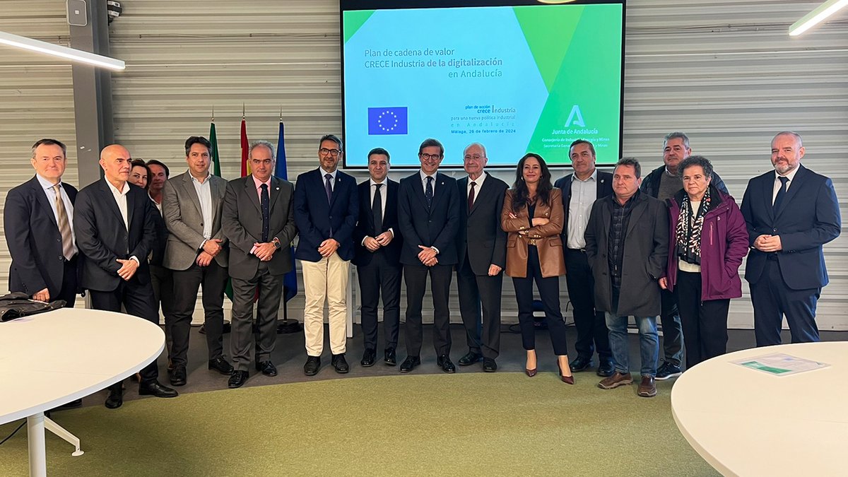 INNOVA IRV (@innovairv) on Twitter photo Nuestro DG, <a href="/JoseMLeceta/">Jose Manuel Leceta</a>, ha participado hoy en la presentación del Plan CRECE Industria de la digitalización en <a href="/PTAMalaga/">Málaga TechPark</a>, un acto presidido por el consejero de <a href="/IndustriaAnd/">Consejería de Industria, Energía y Minas</a>, <a href="/ParadelaJSr/">Jorge Paradela</a>
innovairv.com/plan-crece-ind… Nuestro DG, <a href="/JoseMLeceta/">Jose Manuel Leceta</a>, ha participado hoy en la presentación del Plan CRECE Industria de la digitalización en <a href="/PTAMalaga/">Málaga TechPark</a>, un acto presidido por el consejero de <a href="/IndustriaAnd/">Consejería de Industria, Energía y Minas</a>, <a href="/ParadelaJSr/">Jorge Paradela</a>
innovairv.com/plan-crece-ind…