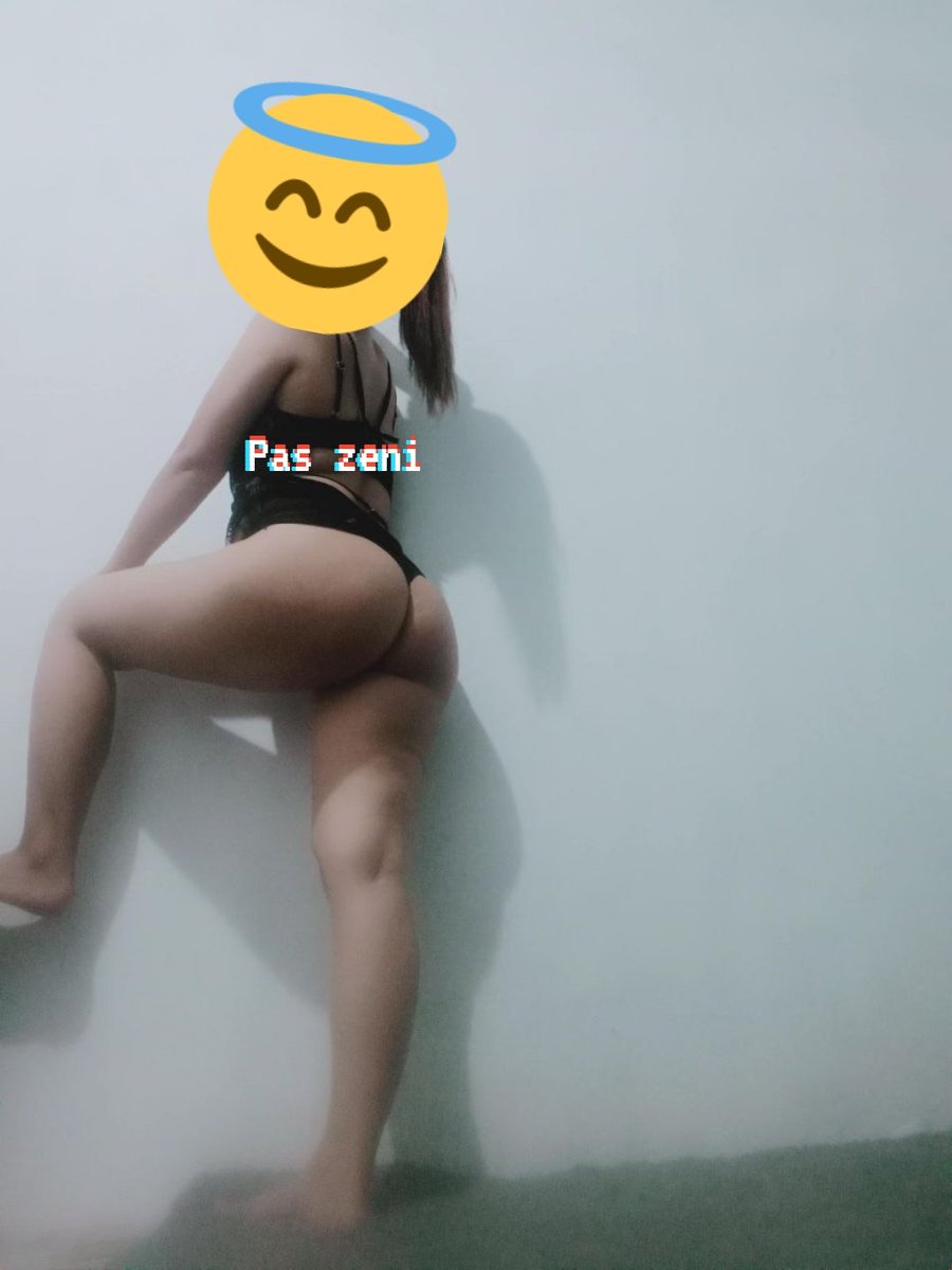 Pasutriswet's tweet photo. Jangan ngajak swing.  Masih ldran sama suami. Jadi skrng cari patner. Single/nyingle aja. Lepas kunci berduan
Yang blm tdr jangn lupa retweet https://t.co/NvJIi24oyv