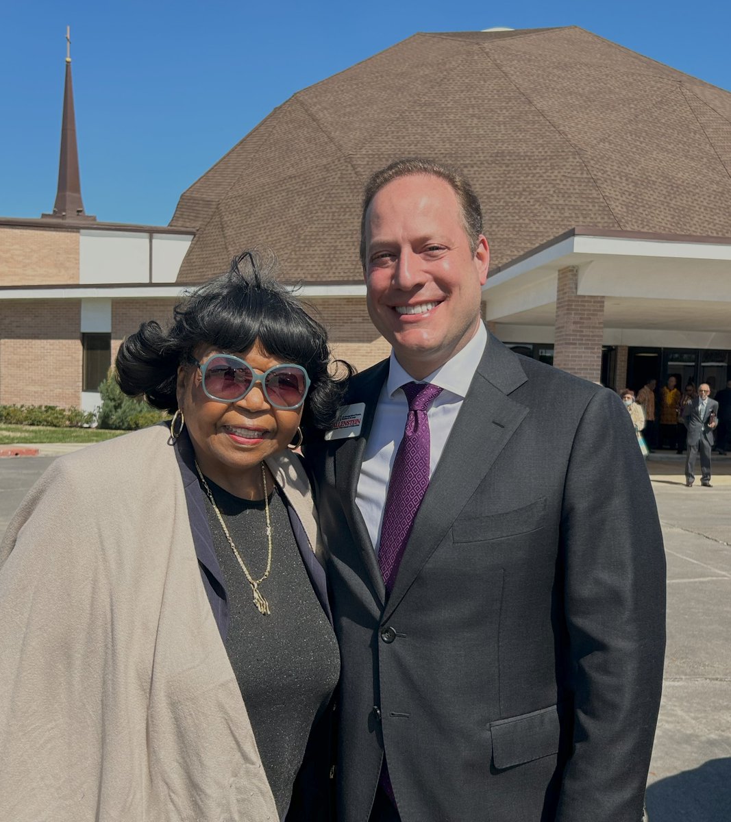 JoshWallenstein's tweet photo. SOULS TO THE POLLS, Y'ALL!

Fellowshipping at @Brentwoodbapt  with @HBADBlackDems  one of my favs, State Rep @AlmaAllen131 ! l I am so grateful for her hard work, dedication to the community, and also her endorsement of my campaign to be our County School Trustee. https://t.co/j4nq6TNVFx
