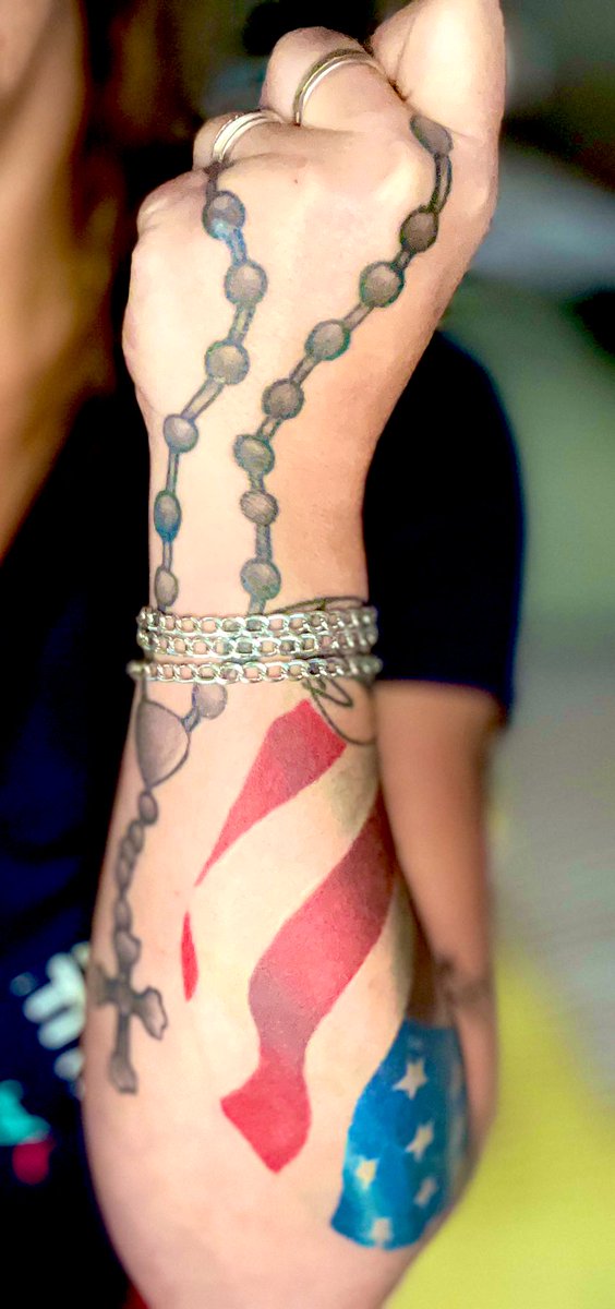 VERITAS_2U's tweet photo. Dedicated to the ones I loved.
#Memories
#INKED
#InkedForLife
#Patriotic
#PatrioticForLife
#GodBlessAmerica https://t.co/QU5UUxUie8
