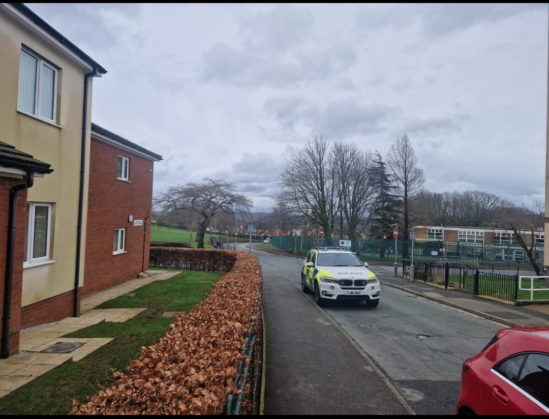 As a result of reports from members of the public regarding road related concerns in the Oakes area, Officers attended Willwood Avenue last week to ensure no road traffic offences were being committed. Huddersfield NPT Officers will continue their work into this area.