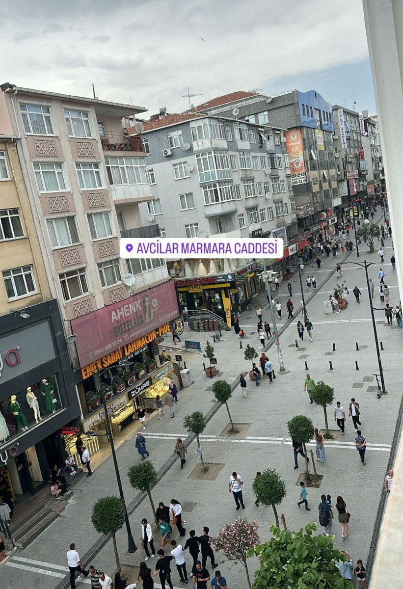 Avcılar ’da girişimcilik;

1-) Kafe açmak
2-) Kafe açmak
3-) Daha fazla kafe açıp devretmek.