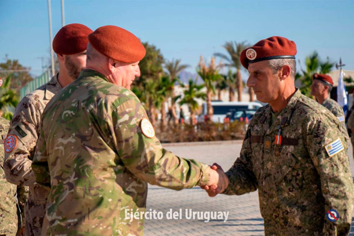 EJÉRCITO DE URUGUAY - Página 44 GHRpYMTX0AAM1Sa?format=jpg&name=medium