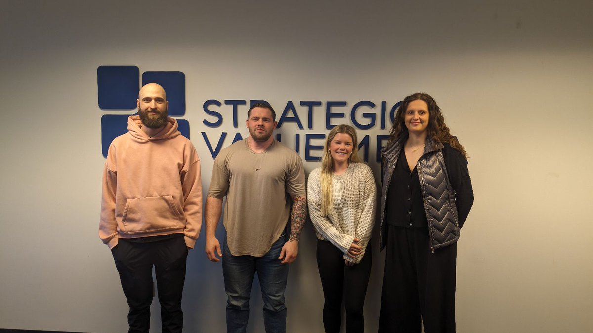 svmmedia's tweet photo. Welcome our newest reps to the team in Kansas City! 🎉☎️

#svmmedia #kansascityjobs #insidesales https://t.co/ufPLF9sEUi