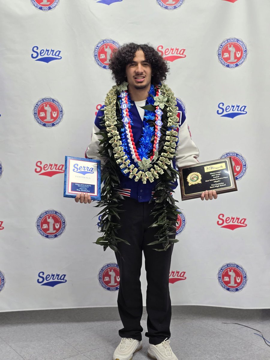 Noa_keohuloa's tweet image. Extremely blessed and grateful to be MISSION LEAGUE DEFENSIVE MVP and DEFENSIVE MVP for Serra cavaliers. #SFG
@LMBPINKY 
@marvinpollard_6 
@CoachPlycon 
@Serra__Football