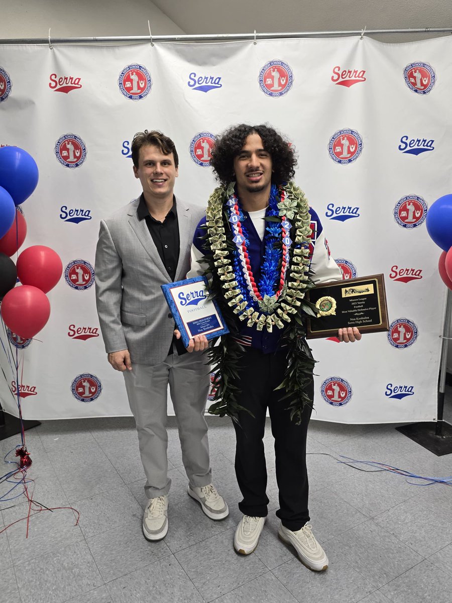 Noa_keohuloa's tweet image. Extremely blessed and grateful to be MISSION LEAGUE DEFENSIVE MVP and DEFENSIVE MVP for Serra cavaliers. #SFG
@LMBPINKY 
@marvinpollard_6 
@CoachPlycon 
@Serra__Football