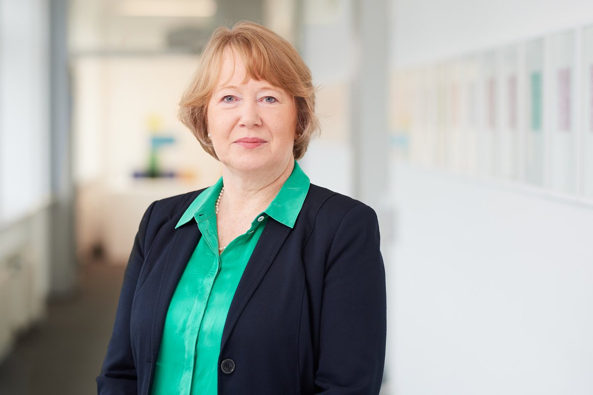 "ChatGPT &amp; Co. als Gamechanger an Hochschulen: Positionsbestimmung und Ausblick" – der Auftakt zur Vortragsreihe #KI im Kontext mit Doris Weßels (<a href="/dwkro/">Doris Weßels</a> ), Professorin für Wirtschaftsinformatik an der <a href="/fh_kiel/">Fachhochschule Kiel</a> am 13.03., 11-12.30 Uhr. Zur Anmeldung: …anstaltung.weiterbildung.fu-berlin.de/Veranstaltung/…