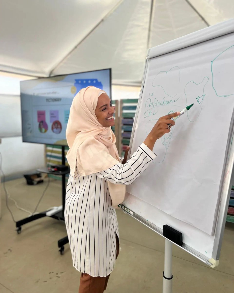 Educative session on social media management with Sukaina Alhusseiny
<a href="/CloseTheGapInt/">Close the Gap</a> <a href="/challengeworks/">ChallengeWorks</a>