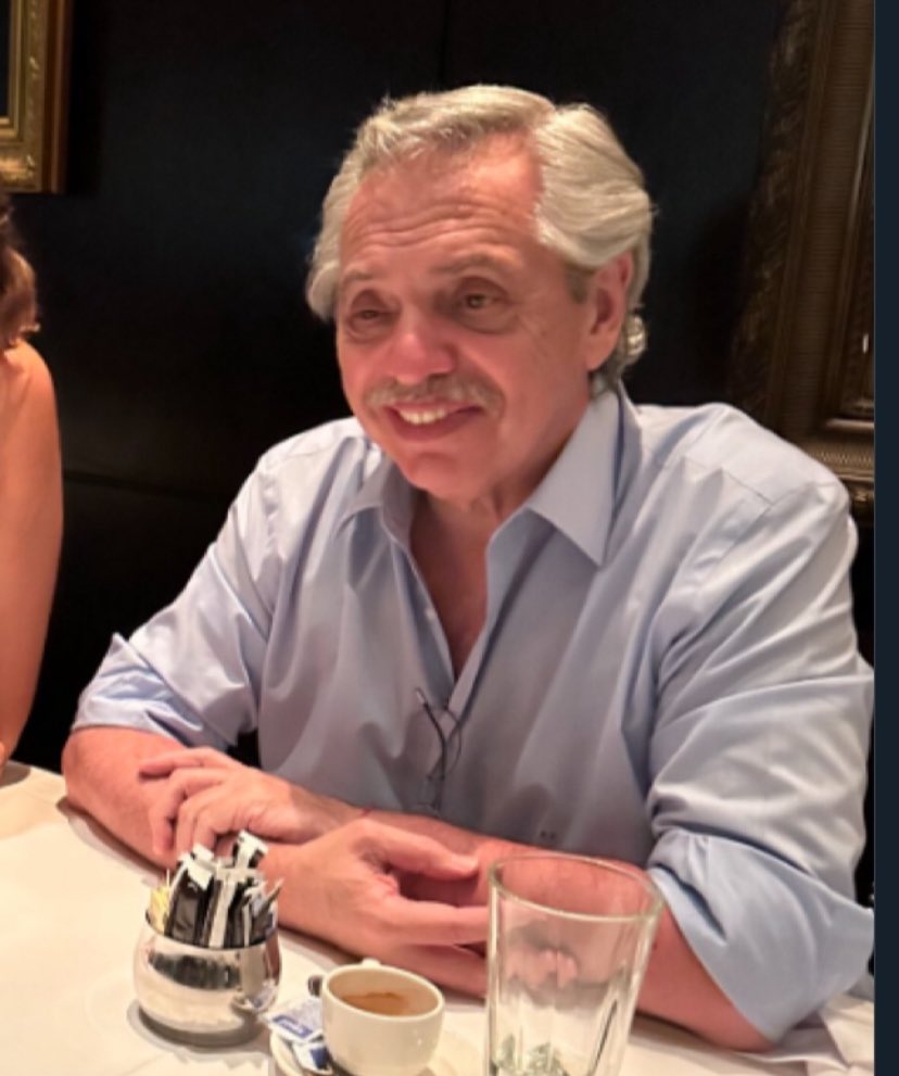 osvagoya's tweet image. Detectan irregularidades en Anses en contratos de seguros x $ 20.000 millones!!
Lo denunció Giordano antes de ser desplazado; había un sobrecosto entre 40 y 50%, este curro  involucra a Alberto Fernández y a Lisando Creri, ligado a Massa. 
-Mira vos!  De boludo, la cara nomás ✌️