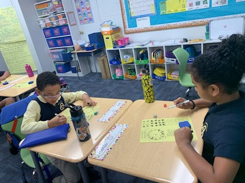 hthawks's tweet photo. Our third grade students having fun playing "Knock off the Clock" to practice addition facts in Mrs. Maxwell's math class. Go #Hawks! #HawkPride #TheBestYou #primaryschool #mathclass https://t.co/DjFLwxOYcM