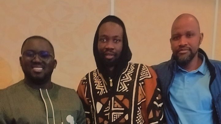 Congrats to Demba B. Ndiath, who saw a need + met it. Demba organized several clinics for ppl from Mauritania + other countries to learn re: asylum. Organizers of #BlackHistoryMonth2024 in C-bus honored him w well-deserved Community Leader award! facebook.com/deep.noise.1/p…