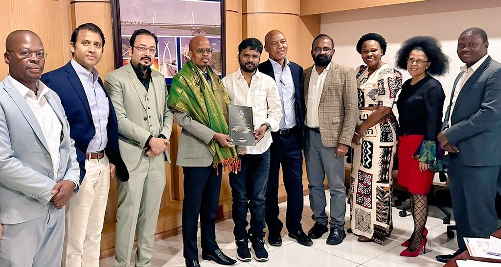 wtitcouncil's tweet image. 💎✨#WTITC Delegation @ Botswana✨💎 

 🇧🇼 Warm Welcome by Indian Ambassador &amp;amp; ICT Ministry to @SundeepMakthala team
🇧🇼 Visits to BITRI, BU, BIH, and Govt. officials 
🇧🇼 Key Agreements Inked, including MoU with #BITC &amp;amp; #BusinessBotswana
🇧🇼 Pledged AI Support 4 Diamond Industry