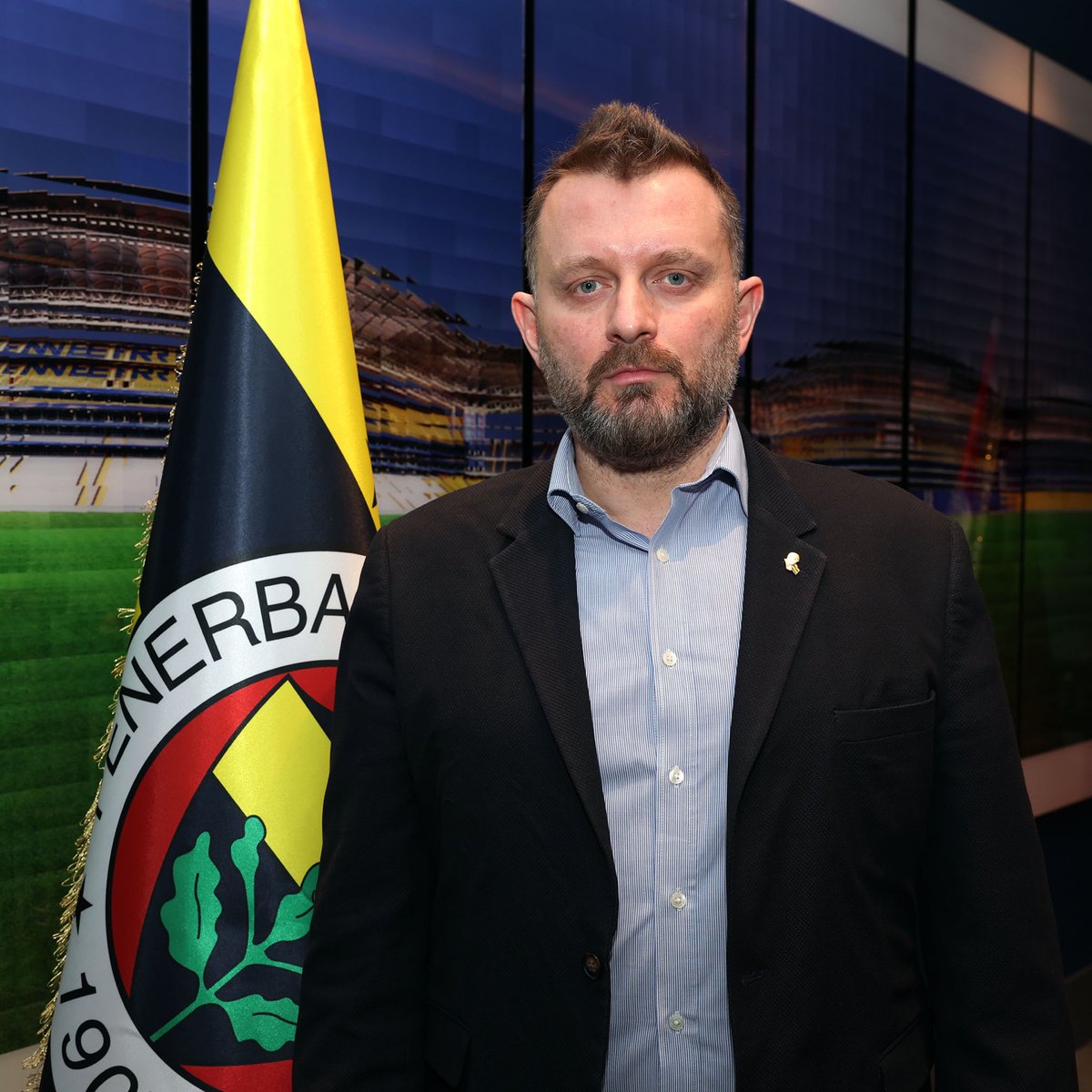 Yönetim Kurulu Üyemiz Selahattin Baki: “Bir kere daha bir takımın, bir camianın kayrıldığının ispatını yaşıyoruz.” 👉 fenerbahce.org/haberler/futbo…