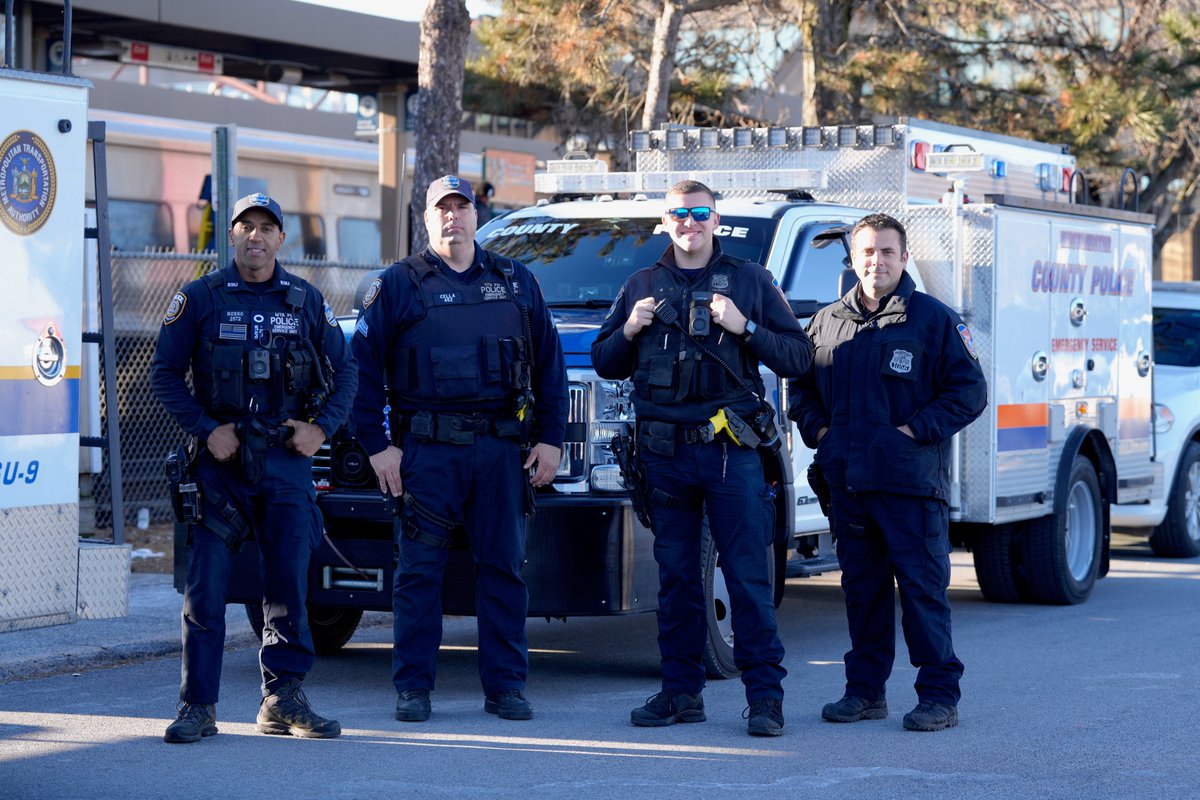 Last week DHSES partnered with Westchester County PD, Amtrak PD, @MTAPD, and Croton-on-Hudson PD on a NY-SECURE counterterrorism operation at the Croton-Harmon rail station. These drills help to ensure that our @MTA and @Amtrak stations are safe and secure for all commuters.