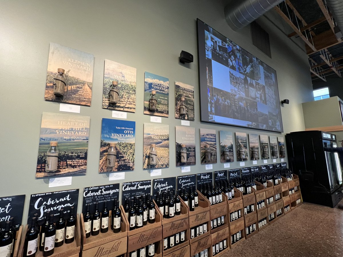stormwatergirl's tweet image. And @MaryhillWinery also had the coolest wall about the soil their traps are grown in!  Made my #dirtnerd heart happy.
