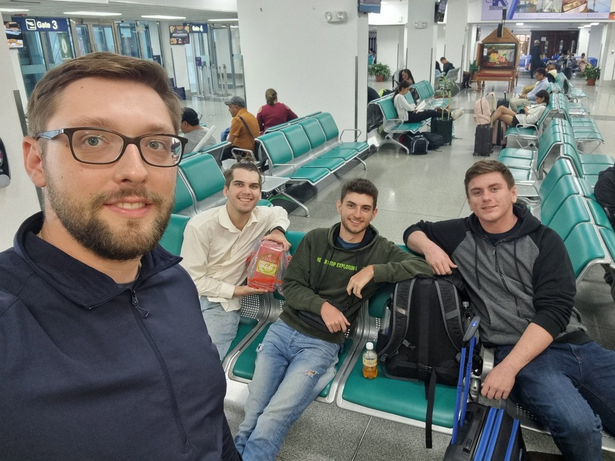 Team #8R7X is still stuck at #GEO in #Guyana. There was no problem with checking all their luggage pieces. Though, their flight #AA1512 is already delayed by around 5 hours. 🇬🇾 The team is in good spirits and eagerly awaiting their departure back towards #MIA 🇺🇲