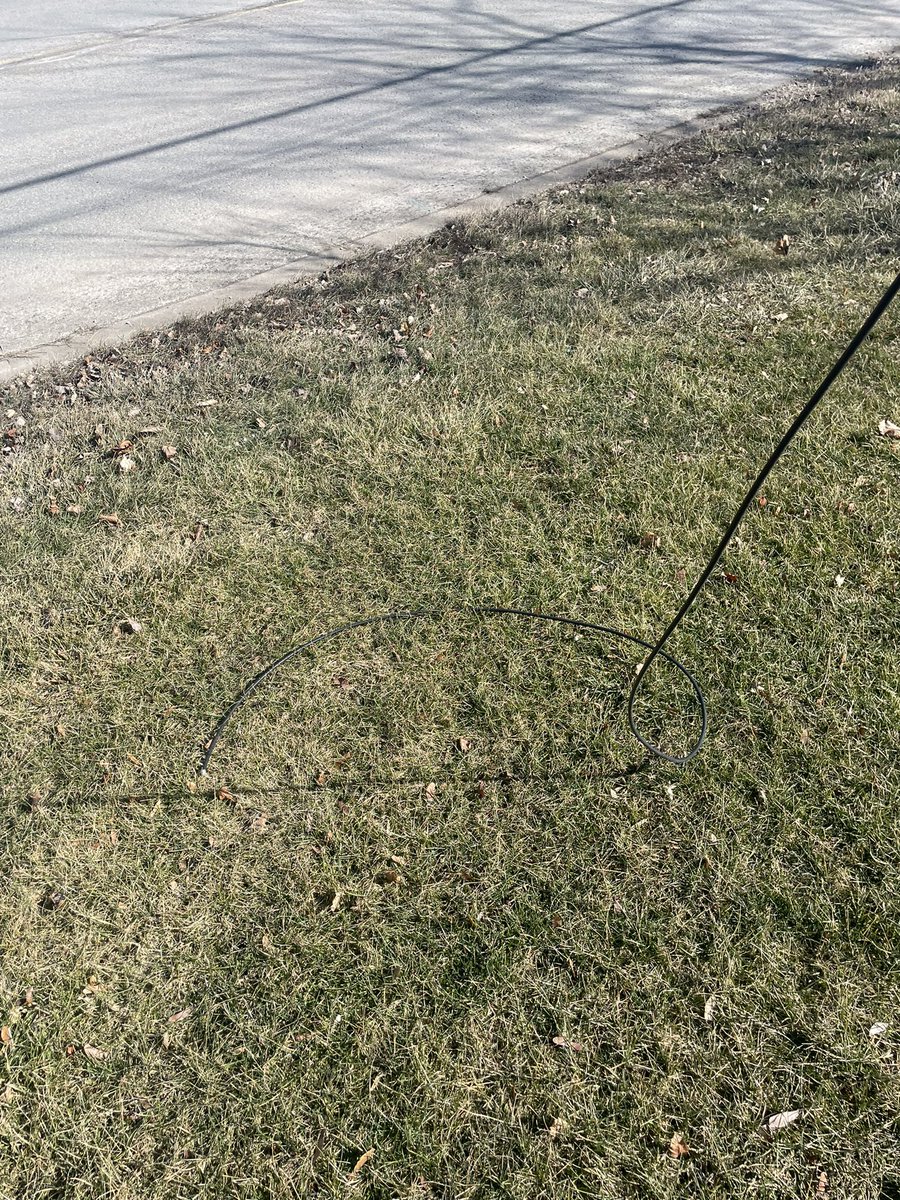Justin Simard (@justinsimard32) on Twitter photo . <a href="/TownofLincolnON/">Town of Lincoln</a> this cable is hanging down off of the power lines in front of 5176 King Street. Seems a tad dangerous, could someone come and fix? . <a href="/TownofLincolnON/">Town of Lincoln</a> this cable is hanging down off of the power lines in front of 5176 King Street. Seems a tad dangerous, could someone come and fix?