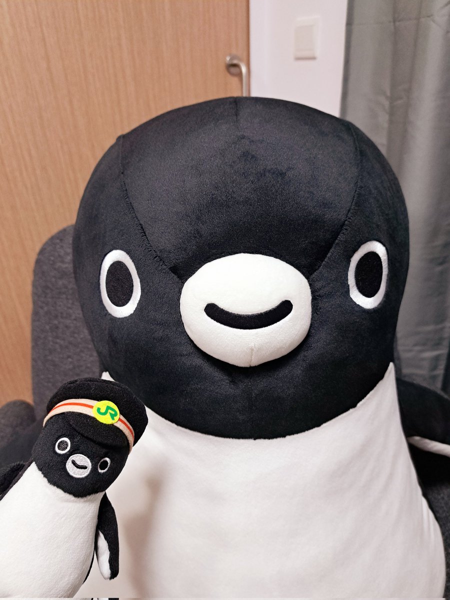 ekiinpen's tweet photo. ただいま🐧

熱い！もうマフラーおしまいです https://t.co/T8frsIGLFP