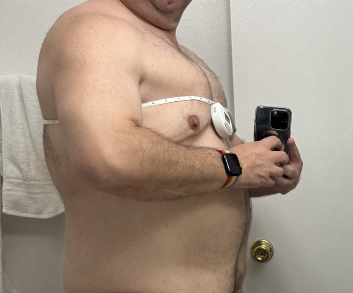 #measurememonday I’m not as adept at doing this as I am with my belly… #gainer #musclegainer #massmonday #musclechub #growing