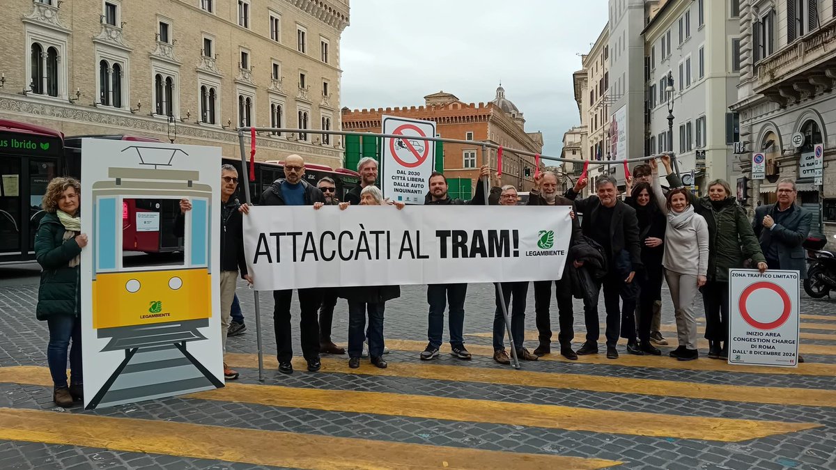 GreenMobilityIT (@greenmobilityit) on Twitter photo 🚋 Oggi a Roma con Legambiente per la tappa di #Città2030 e "Attaccáti al Tram"! 😄 Il Tram TVA (Termini-Vaticano-Aurelio) è il protagonista, e dobbiamo dirti che è un vero game-changer per la mobilità romana! 🌍✨
<a href="/cities_clean/">Clean Cities (🦋 find us @cleancitiescampaign.org)</a> <a href="/Legambiente/">Legambiente</a> <a href="/LegambienteLa/">Legambiente Lazio</a> 🚋 Oggi a Roma con Legambiente per la tappa di #Città2030 e "Attaccáti al Tram"! 😄 Il Tram TVA (Termini-Vaticano-Aurelio) è il protagonista, e dobbiamo dirti che è un vero game-changer per la mobilità romana! 🌍✨
<a href="/cities_clean/">Clean Cities (🦋 find us @cleancitiescampaign.org)</a> <a href="/Legambiente/">Legambiente</a> <a href="/LegambienteLa/">Legambiente Lazio</a>
