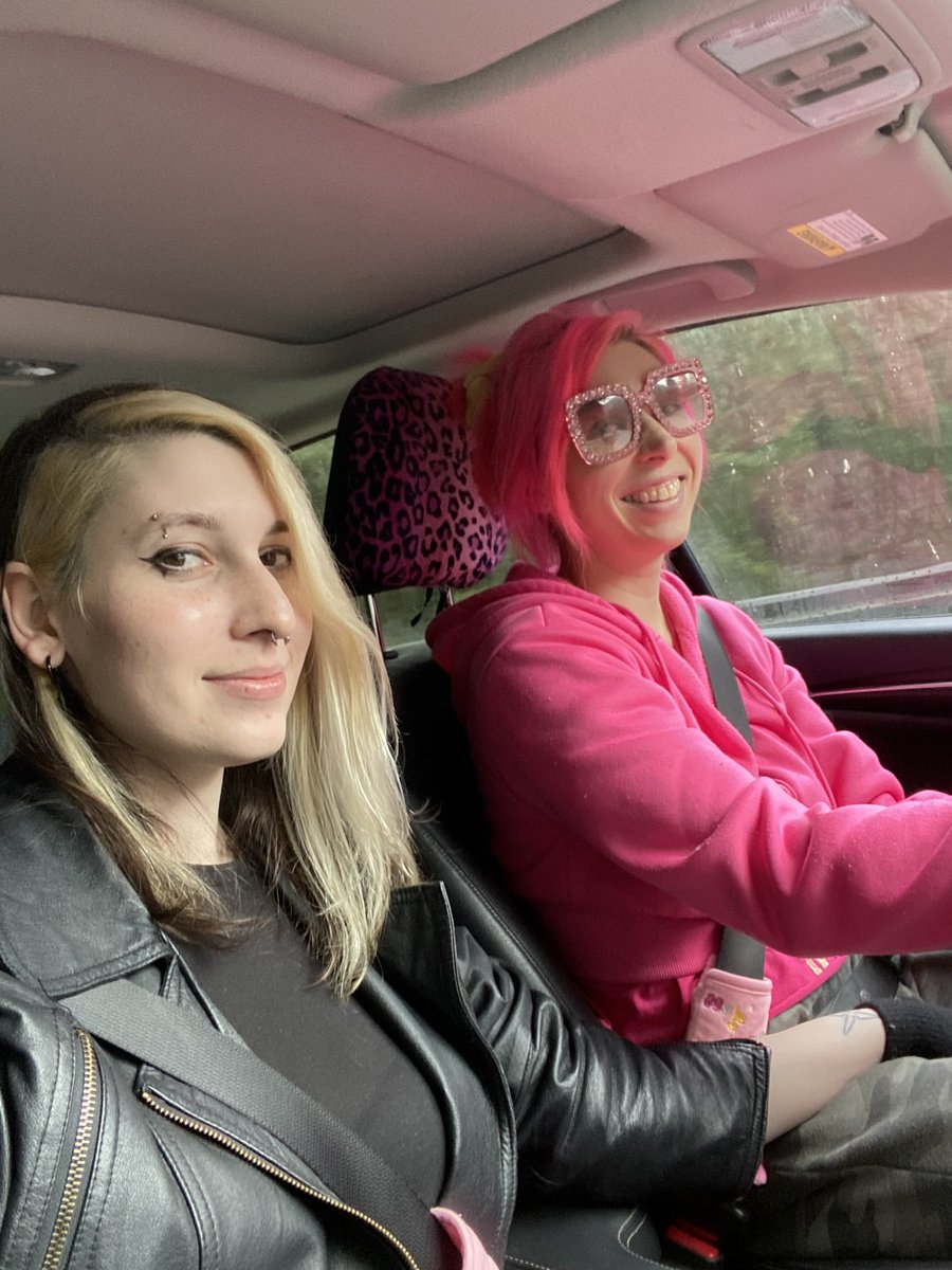 futchmoder's tweet photo. i am not beating the passenger princess allegations https://t.co/KJxx3yPvfu