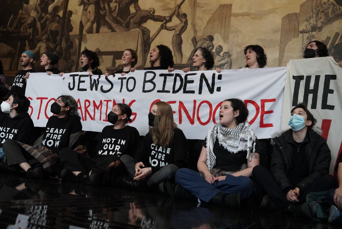 jvpliveNY's tweet photo. BREAKING: 50 Jewish New Yorkers were just arrested disrupting @POTUS appearance on Late Night with Seth Meyers at NBC’s Famed 30 Rockefeller Center calling on President Biden to stop supporting the Israeli government’s genocide against Palestinians in Gaza. #LetGazaLive https://t.co/HbLaVKhXg4