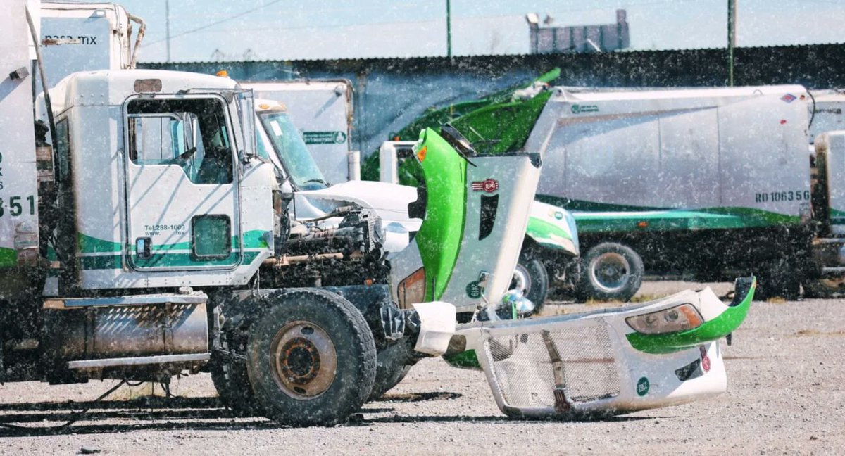 🔍📰 Investigación

🧶1/ En 2021, el #GobiernoMunicipal de #Juárez otorgó más de 17 mdp🤑 a la empresa del socio de una funcionaria municipal en contratos para el mantenimiento mecánico y adquisiciones de refacciones de vehículos.

#Corrupción