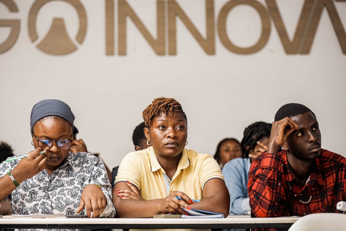 LTAconnect's tweet photo. #LTAMasterclass with Hugh K,who has been ethically documenting critical stories from #conflict zones. He shared insights on amplifying unheard voices &amp; capturing human dignity.Our students gained invaluable perspective on documenting images ethically.
#Goma #FreeCongo #LTAConnect https://t.co/73HXme58SE
