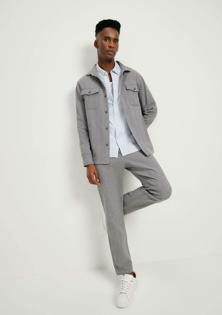 Hering_Oficial's tweet photo. Que tal um mais sofisticado? A sobreposição pode mudar todo um look 😮‍💨

#CopieOLook
Camisa: https://t.co/ys6N2pcOKz
Camisa Listrada: https://t.co/sFhun5Ifqd
Calça: https://t.co/3rUHDlN2ro https://t.co/TLC6oo7AMV