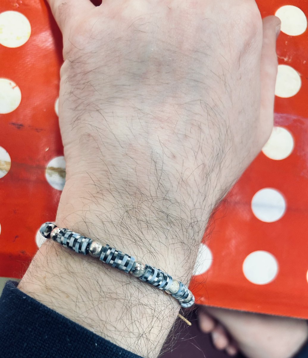 The men's bracelet session was interesting one ! I saw those service users (men's) from Brookward Participating with enthusiasm for the first time, sharing their experiences and stories. In end I realised understanding and care could be achieved by going one step further.