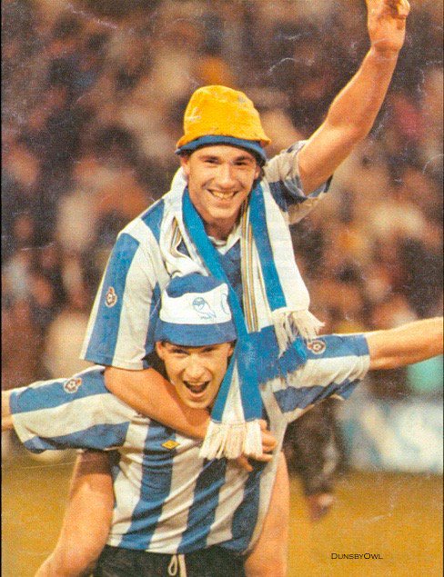 Oh what a night ! #OnThisDay  in 1991  - 34,669 were
@S6 to see #swfc beat @ChelseaFC 3-1 & the Wednesday were on their way to Wembley #Rumbelows @CarltonPalmer @DannyWOfficial #DidWell #BarmyArmy 
Watch here :youtube.com/watch?v=svC9JN…