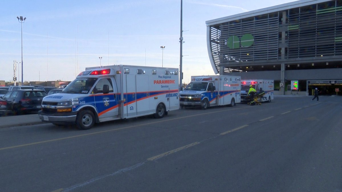 Media371's tweet photo. Pepper spray released inside the tunnel at #Clarkson @GOtransit Station in #Mississauga. Initial call was for a chemical odour and was upgraded to a hazmat response. @MississaugaFES crews ventilating, no injuries. https://t.co/qejCKDMiCI