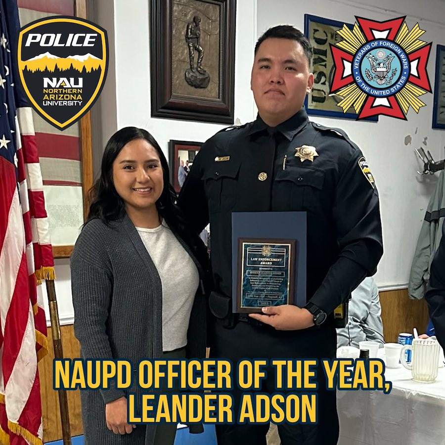 #LumberjackSpotlight
@NAUPolice officer Leander Adson earns the Veterans of Foreign Wars (VFW), Flagstaff Post, Officer of the Year award 🏆
👏 Thank you for all you do 👏