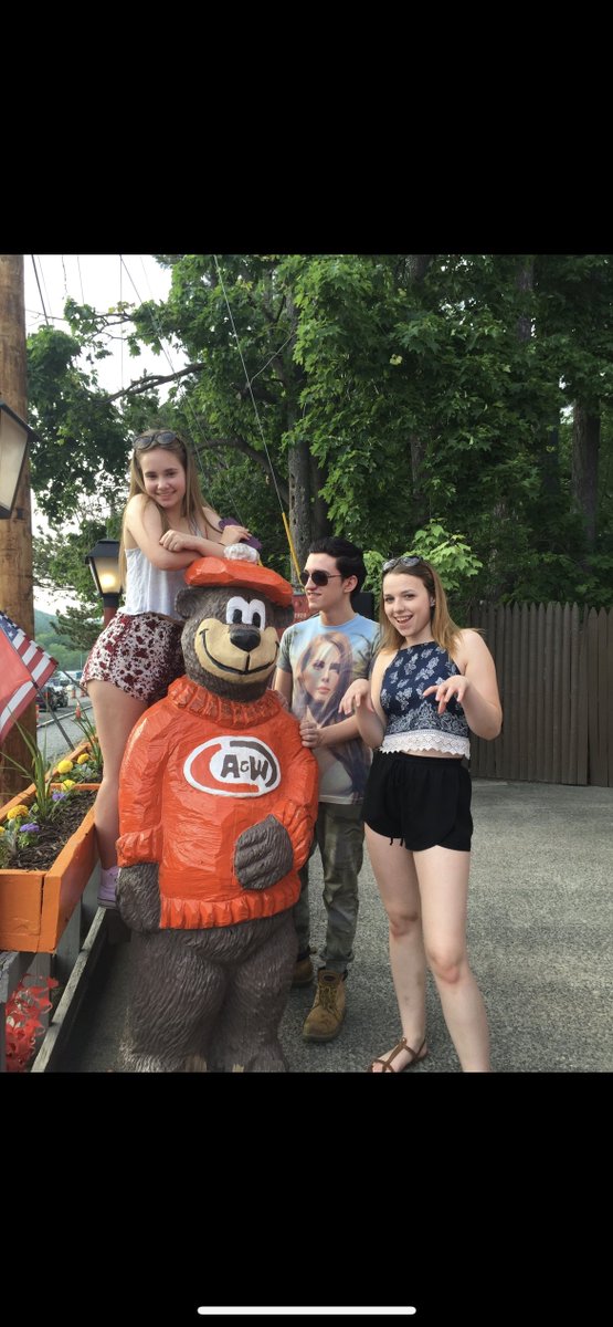 To see how much this photo means to those who know #LDR #AW #DidYouKnowthattheresatunnelunderoceanblvd (that’s me wearing the Lana shirt in upstate new York #lakegeorge a and w #playawbylanadelrey ) ✨