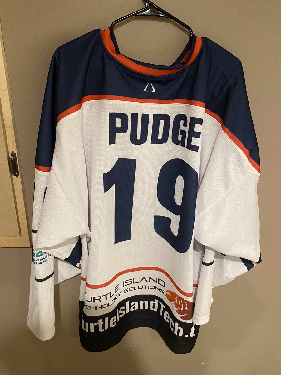 Pudge_19's tweet photo. @oilerslive @HeavyHockeyNet, thanks for an amazing event!!  I had the time of my life. It’s been 20 years since I last played a game. It will be no more than 1 year until my next one. I’ll be back!

#HHS24 #WeR4SACE https://t.co/7E4EW3lo0Z