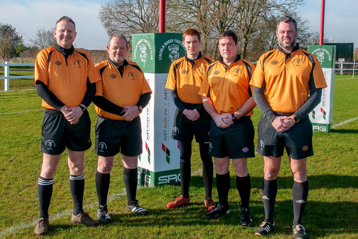 Our club Referees enjoying their new kit courtesy of #halbrosportswear before picking up the whistle and looking after our Mini &amp; Junior games yesterday 

❤️🤍💚

#NoGameWithoutThem <a href="/nldrefs/">NLD Refs</a>