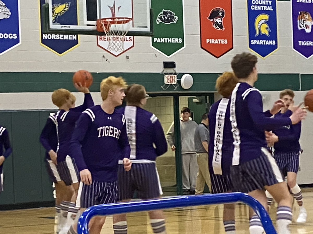 marcinglis2's tweet image. Tiger district team going Orange!