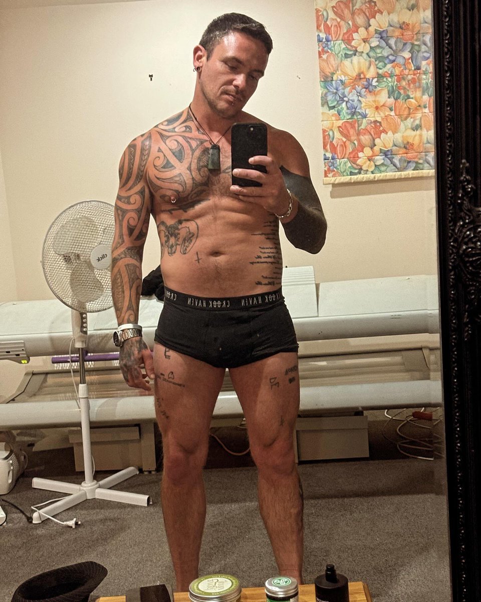 hotcuppamilo's tweet photo. Just standing around in my underwear… like what you see? https://t.co/CUXz21bRy9