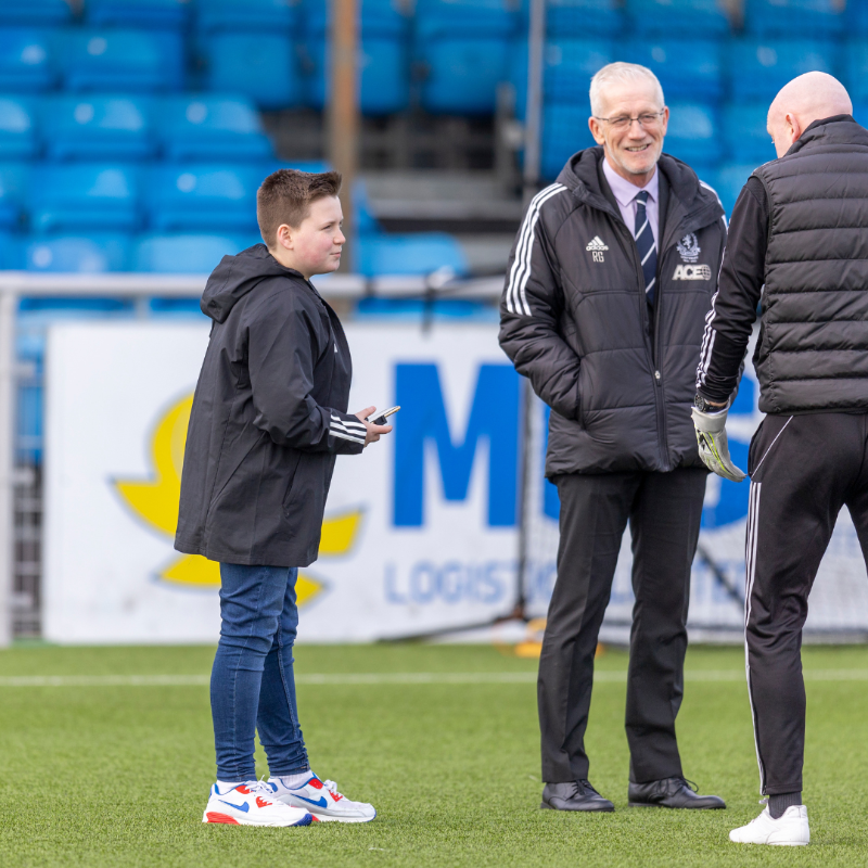 CoveRangersFC's tweet photo. 📹 On Saturday, we had the pleasure of meeting young Cove Rangers fan and football vlogger, Aaron Jones.

Aaron got a tour of the stadium, filmed pitchside, and interviewed the manager and players after the match.

His video can be found below ⬇️

Keep up the good work 👏