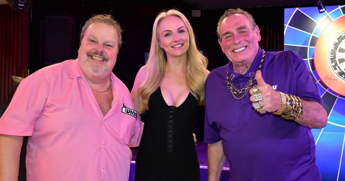 Always fun with these pair around! 🎯Thanks for having me ❤️ @PaulBoothMC @onedart180 @BobbyGeorge180