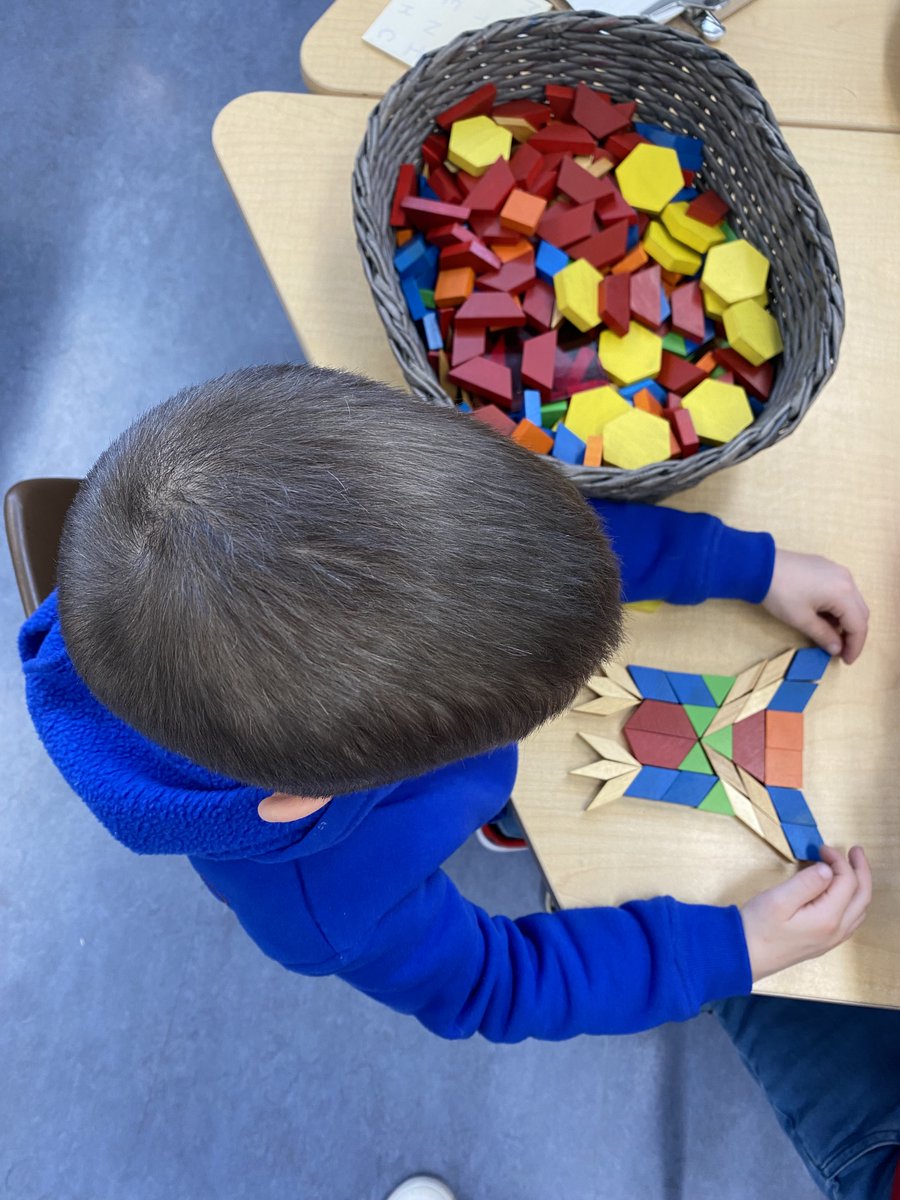 MsDunlopTeaches's tweet photo. Check out this student's #SymmetrySkills, demonstrated using pattern blocks. This progression is impressive!🧩@EY_uwindsor @Miss_Fraser3 @WECDSB #LearningThroughPlay https://t.co/GSxBpYIFOi