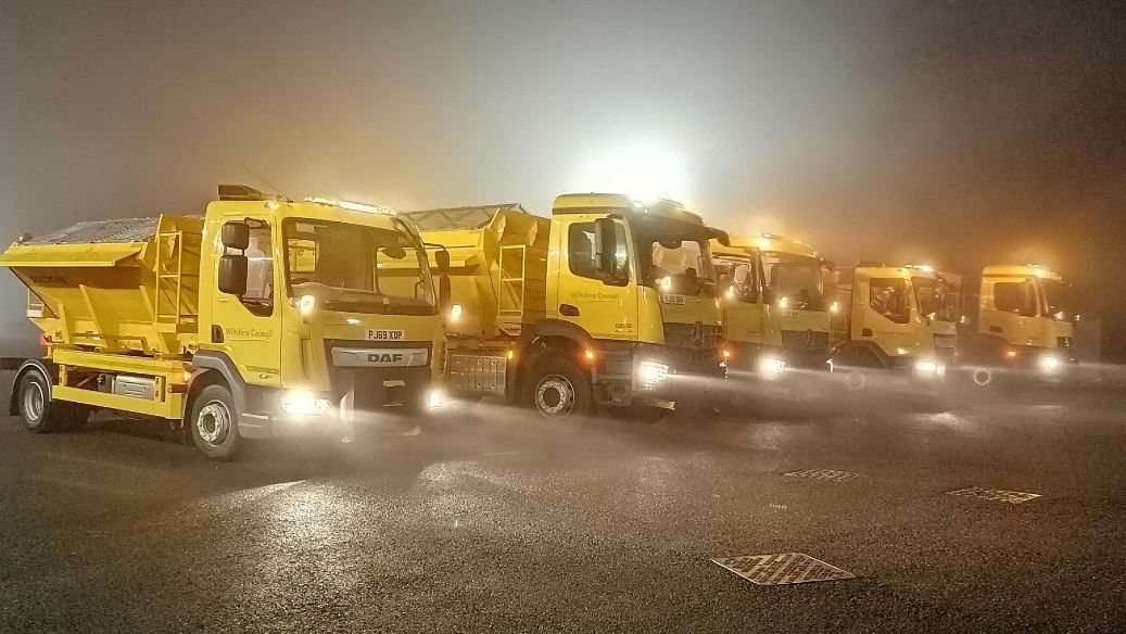 wiltscouncil's tweet photo. ❄️ Temps are expected to drop below zero overnight, so our winter crew will be out with the gritters later this evening treating the main network.

Please take extra care on the roads and drive to the conditions at all times.

#THINKICE https://t.co/WU3Chhtti9