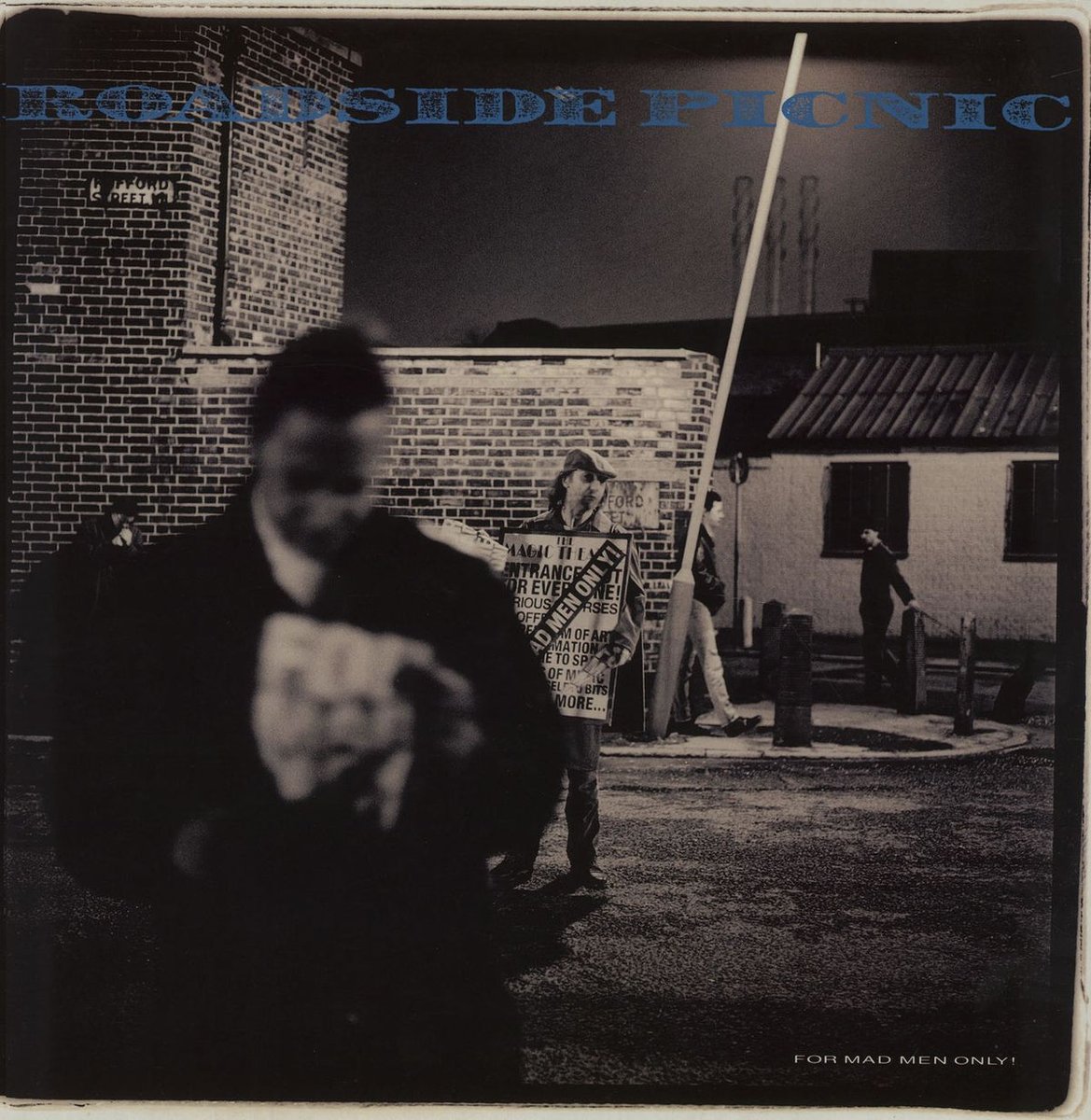 London Jazz Meetup (@ldnjazzmeetup) on Twitter photo Walking home listening to "Steve at the Beach", last track of #ForMadMenOnly, 1991 album by #RoadsidePicnic, key players in 90s wave of new British #jazz
Real jazz 'sturm und drang' with early career <a href="/daveohig/">Dave O'Higgins</a> blowing up a storm
#MarioCastronari b.
#MikeBradley d. #JohnSmith k. Walking home listening to "Steve at the Beach", last track of #ForMadMenOnly, 1991 album by #RoadsidePicnic, key players in 90s wave of new British #jazz
Real jazz 'sturm und drang' with early career <a href="/daveohig/">Dave O'Higgins</a> blowing up a storm
#MarioCastronari b.
#MikeBradley d. #JohnSmith k.