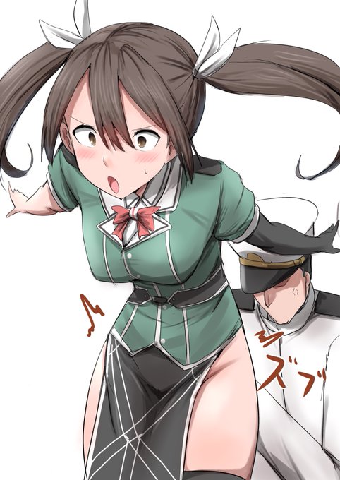 お題の提督にカンチョーされる利根改二さんです。 