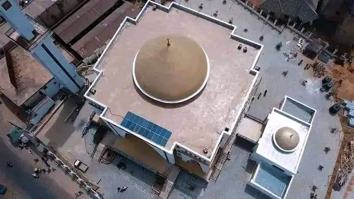 GombeHand's tweet photo. Newly constructed gigantic mosque of Sheik Dahiru Usman Bauchi in Bauchi State, Northeast Nigeria. https://t.co/FNp08UXNKZ